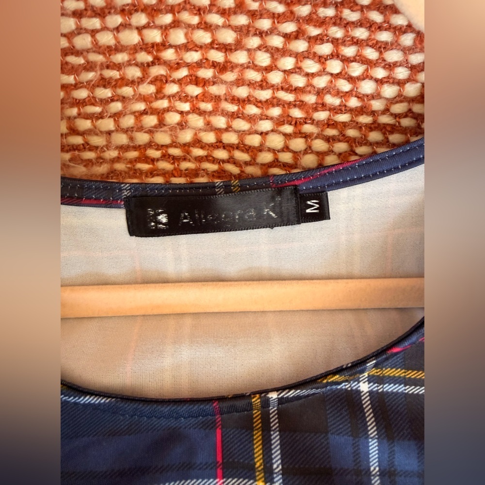 Navy Plaid Sleeveless Mini Dress - Picture 4 of 7